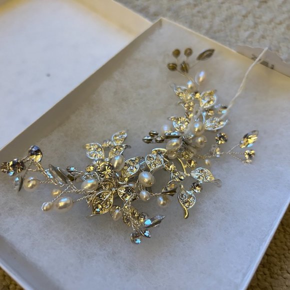 Silver Hair Clip (New with Tag)